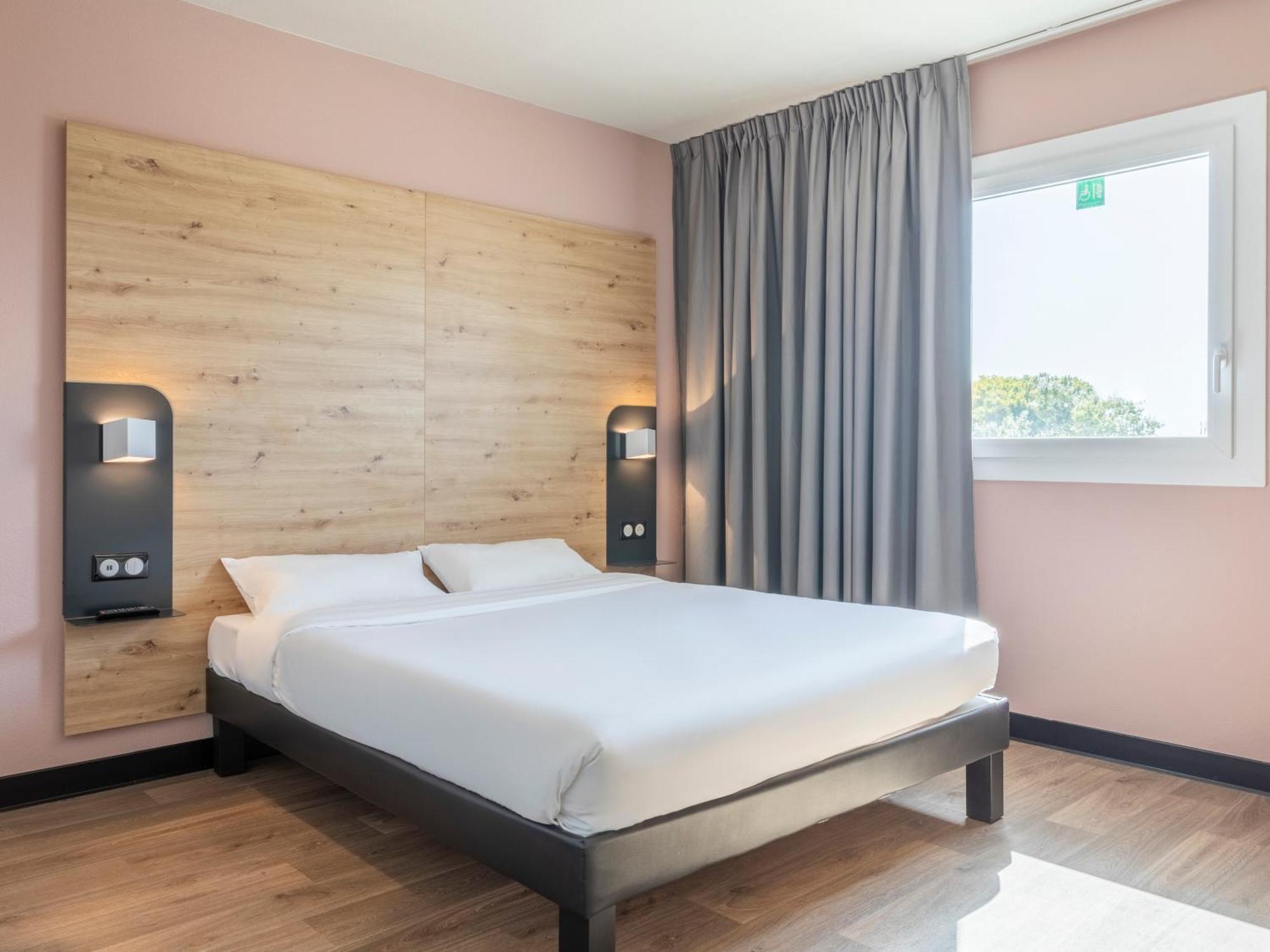 B&B Hotel Saint-Martin-De-Crau Alpilles Camargue Exterior foto