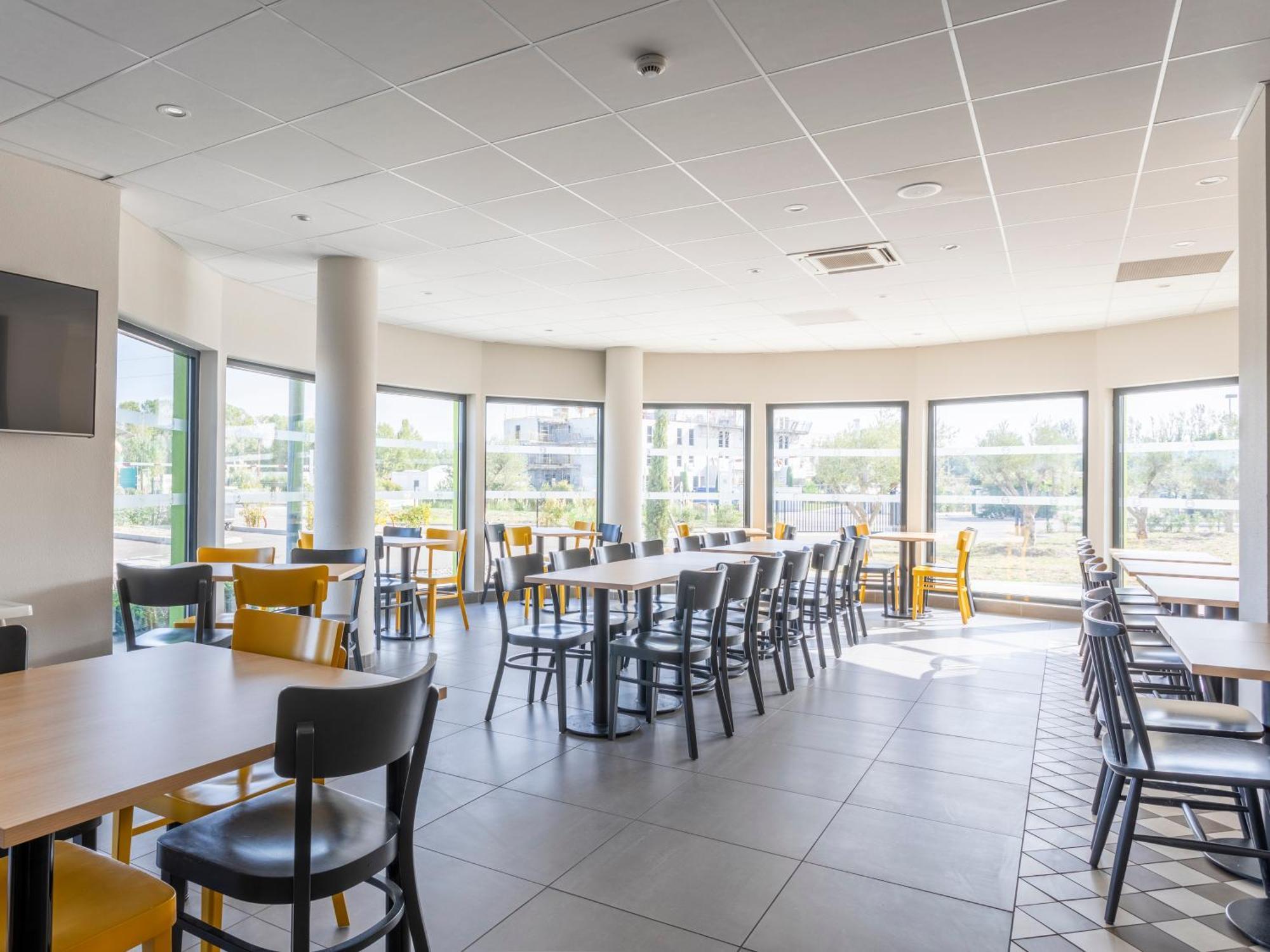 B&B Hotel Saint-Martin-De-Crau Alpilles Camargue Exterior foto